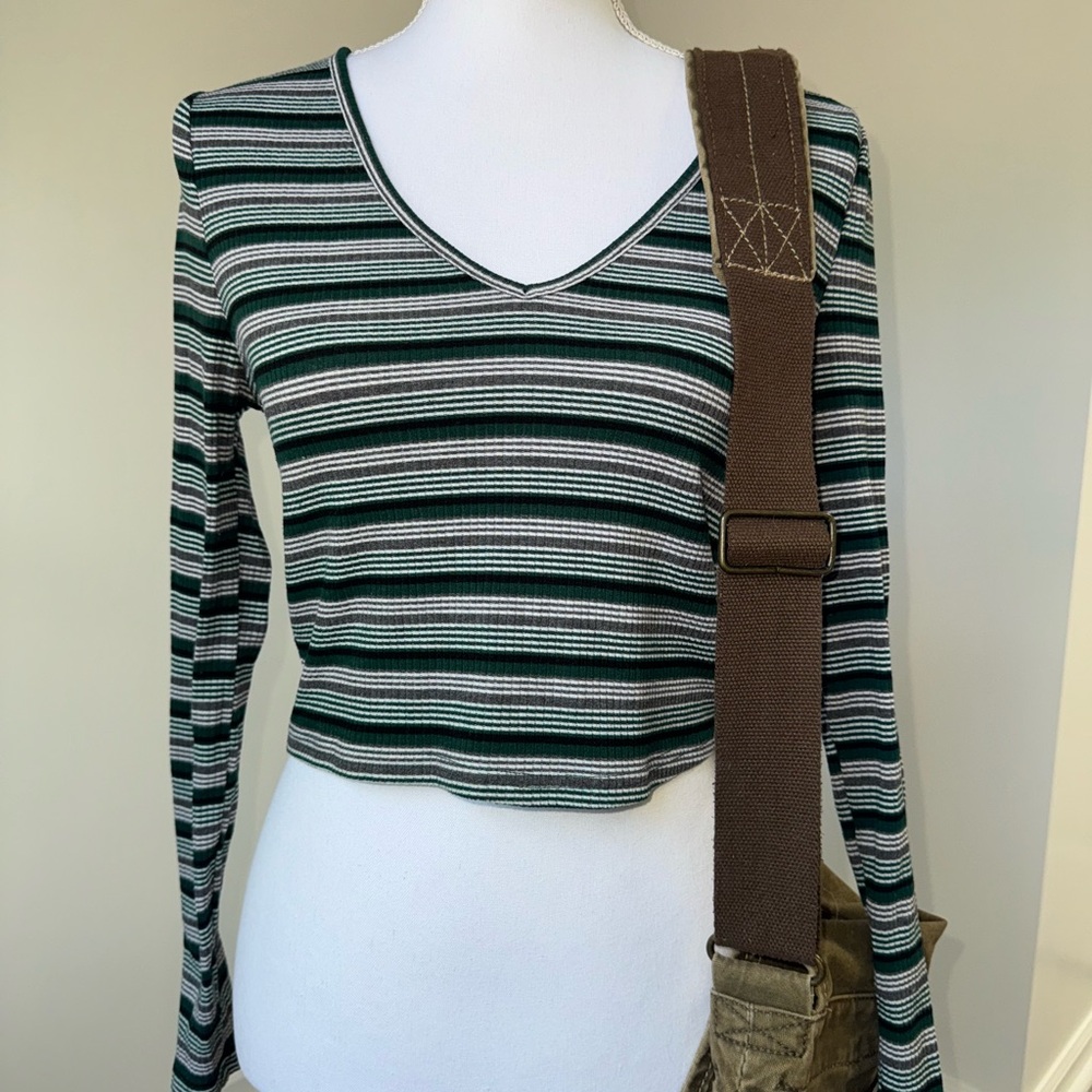 Shein Green Black Striped Ribbed Long Sleeve Crop Top V Neck Large Y2K‎